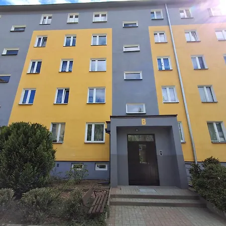 Zlota Wazka Mieszkanie Z Widokiem Na Zielen Lägenhet